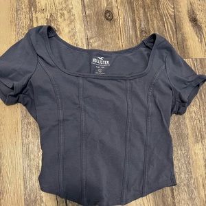 Girls Seamed Curved- Hem T-shirt in Navy